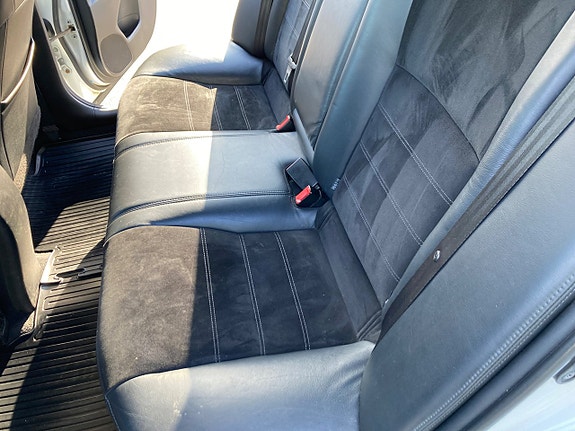 Toyota Avensis 10 of 21