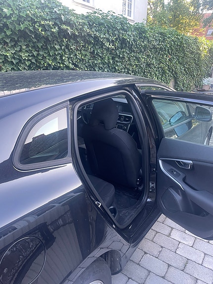 Volvo V40 5 of 5