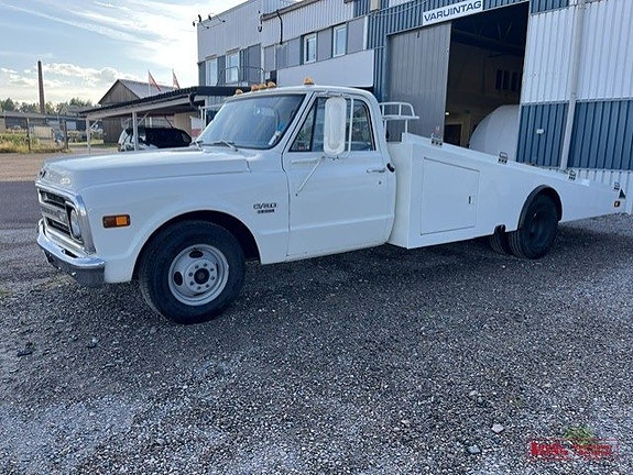 Chevrolet C30 3 of 17