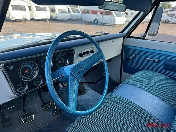 Chevrolet C30 13 of 17