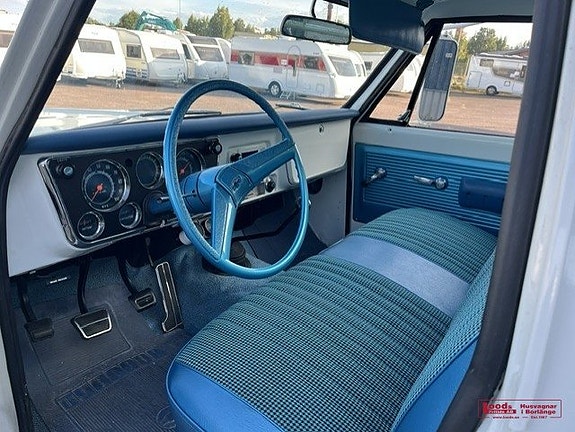 Chevrolet C30 12 of 17