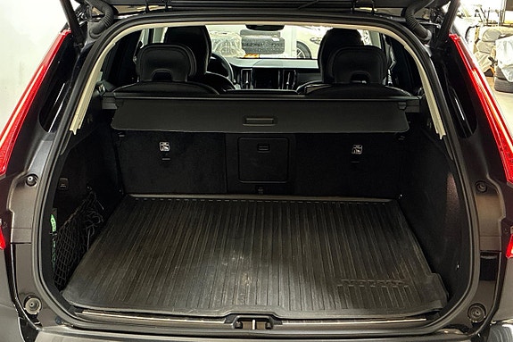 Volvo XC60 10 of 25