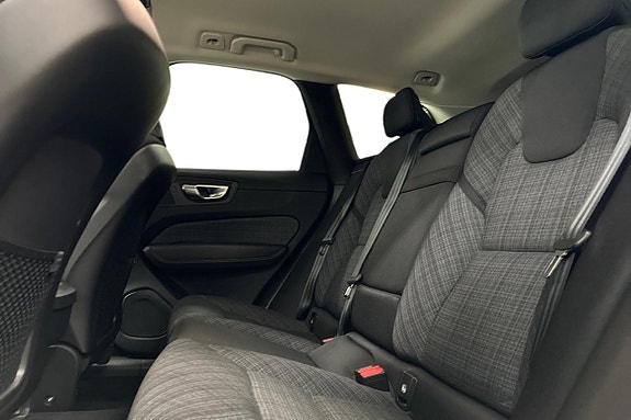 Volvo XC60 14 of 25