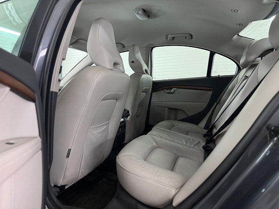Volvo S80 13 of 19