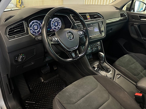 Volkswagen Tiguan 10 of 25