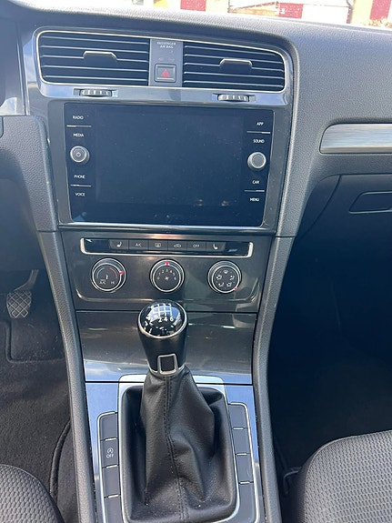 Volkswagen Golf VII 5 of 7