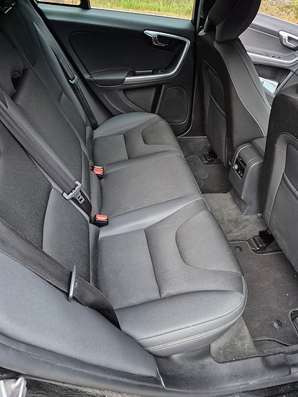 Volvo V60 5 of 8
