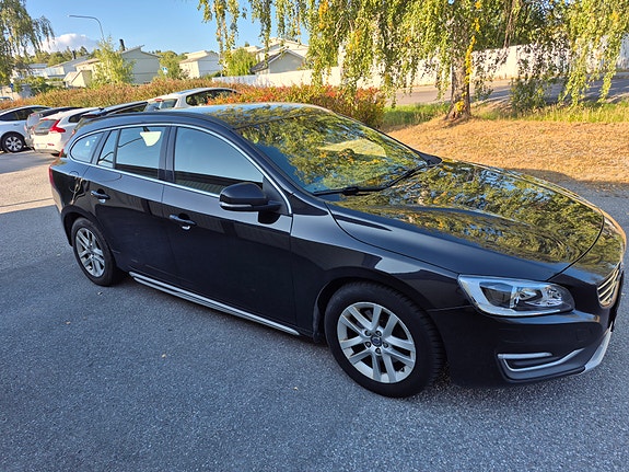 Volvo V60 3 of 8