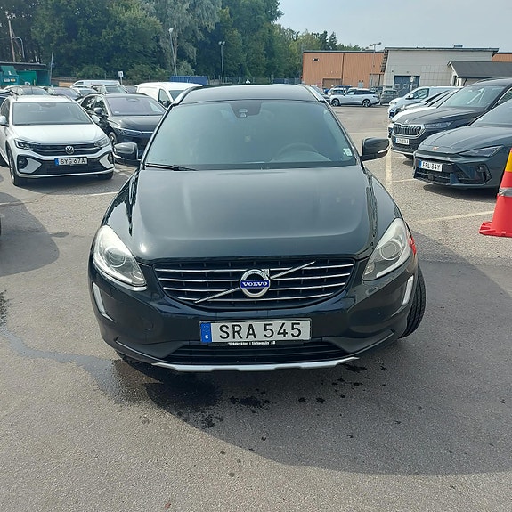 Volvo XC60 3 of 9