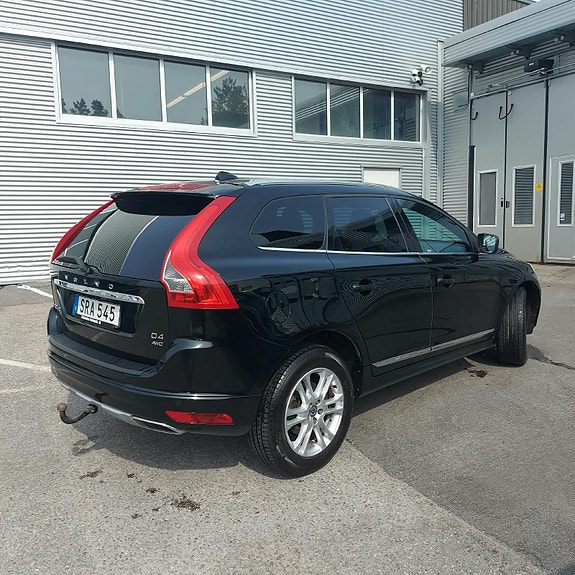 Volvo XC60 5 of 9