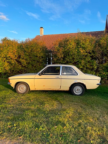 Opel Kadett 2 of 3
