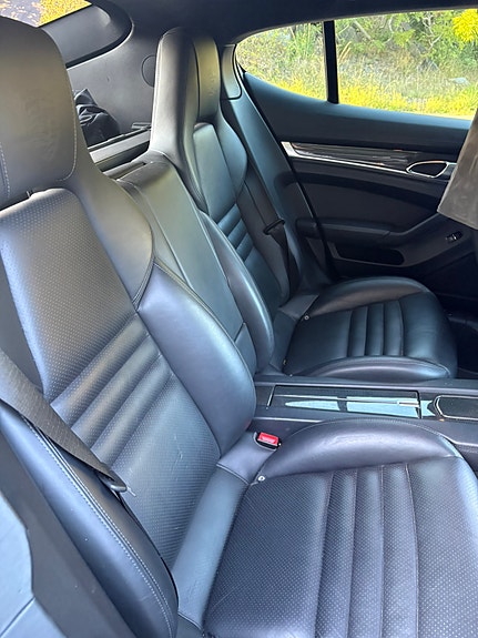 Porsche Panamera GTS 7 of 10
