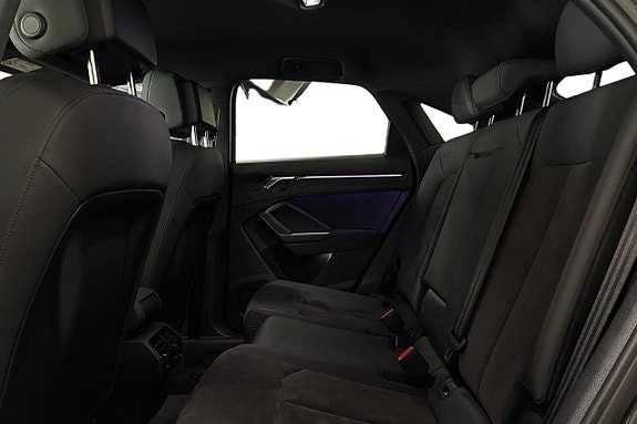 Audi Q3 14 of 28