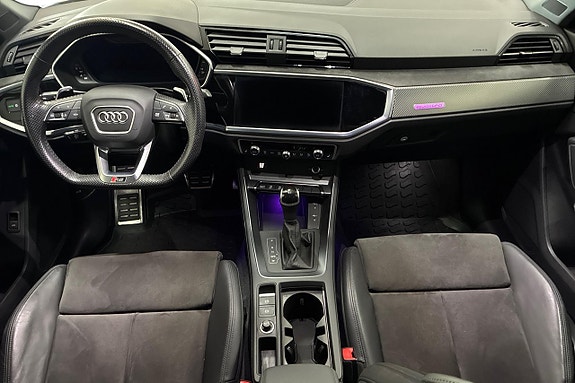 Audi Q3 12 of 28