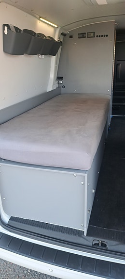 Volkswagen Transporter 10 of 19