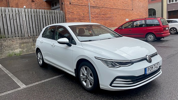 Volkswagen Golf VIII 2 of 8
