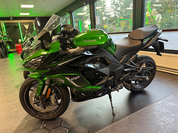 Kawasaki Ninja 1100 SX SE Demo 3 of 3