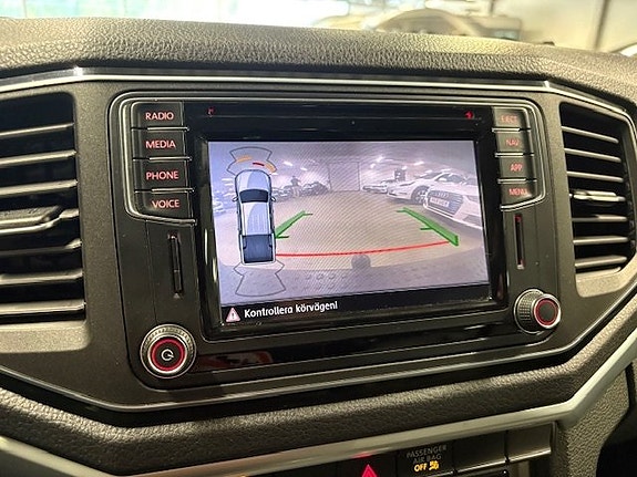 Volkswagen Amarok 9 of 11