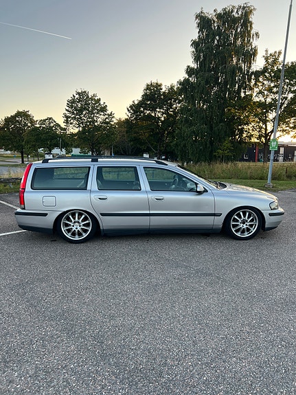 Volvo V70 6 of 15