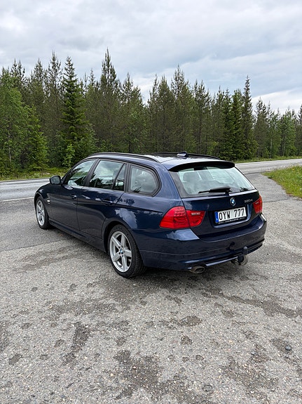 BMW 320d 4 of 8