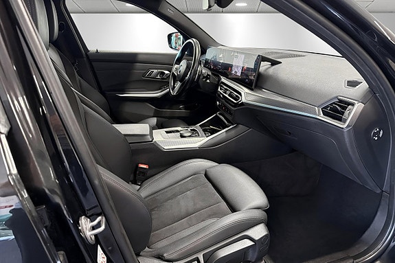 BMW 330e 17 of 29
