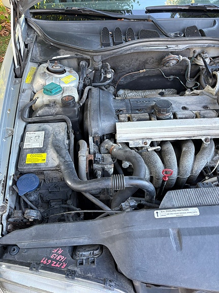 Volvo V70 2 of 14
