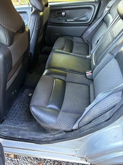 Volvo V70 11 of 14