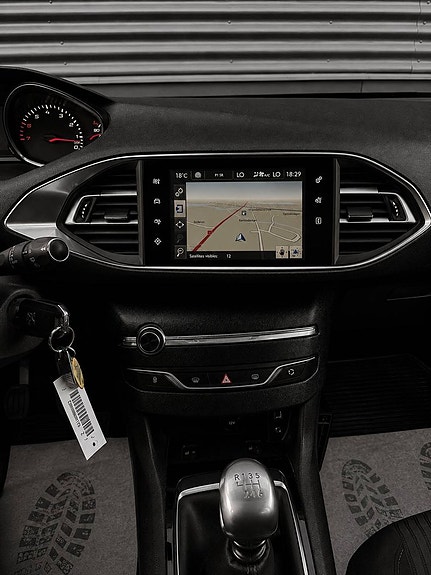 Peugeot 308 15 of 17
