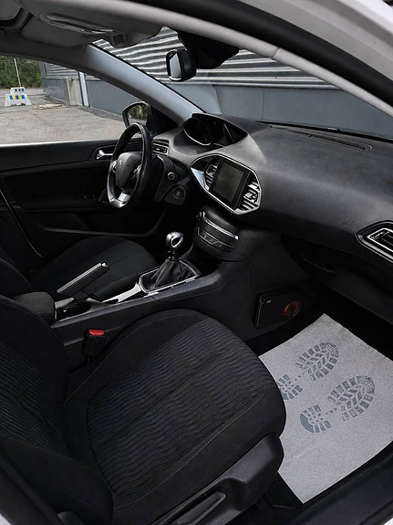 Peugeot 308 11 of 17