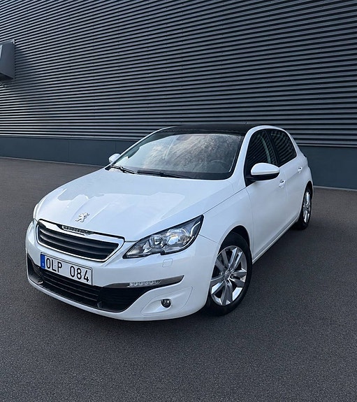 Peugeot 308 2 of 17
