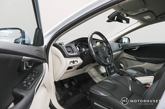 Volvo V40 7 of 17