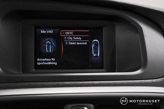 Volvo V40 14 of 17