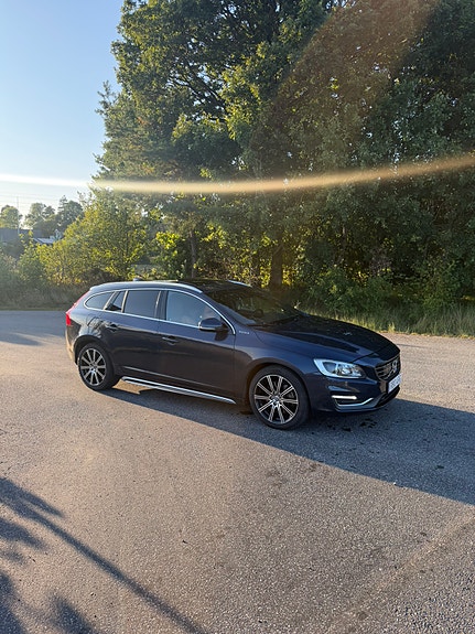Volvo V60 3 of 8
