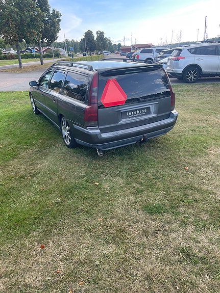 Volvo V70 7 of 10