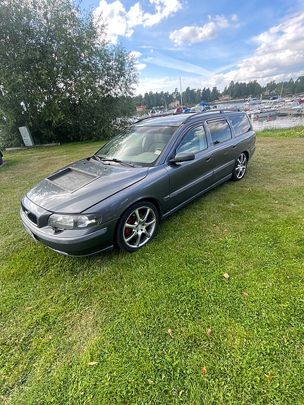 Volvo V70 4 of 10