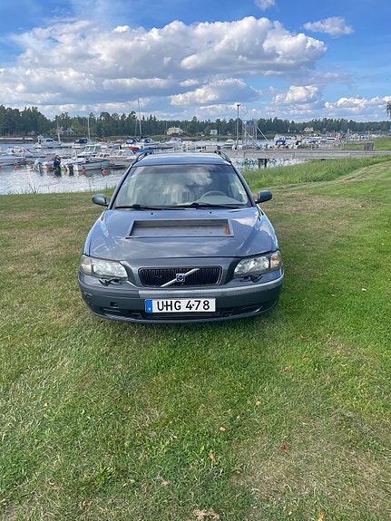 Volvo V70 5 of 10
