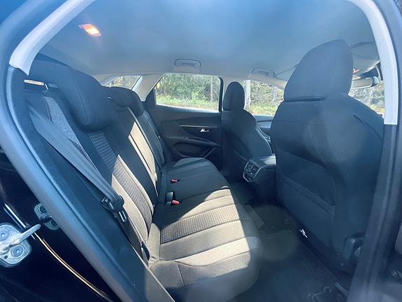 Peugeot 3008 6 of 8