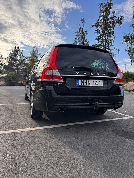 Volvo V70 7 of 18