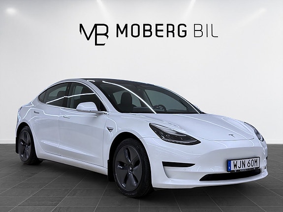 Tesla Model 3 4 of 17
