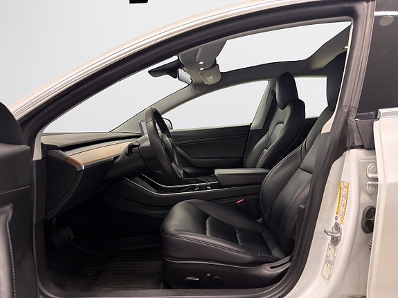Tesla Model 3 12 of 17