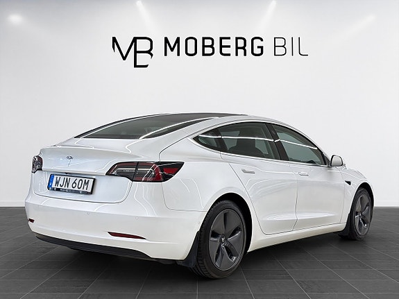 Tesla Model 3 6 of 17