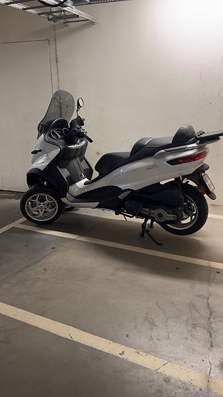 Piaggio MP3 500 LT 4 of 5