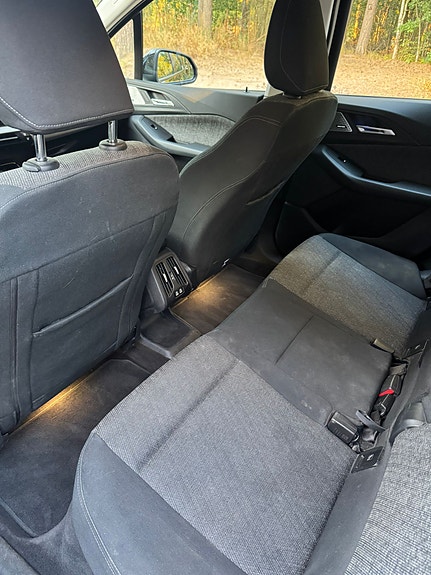 BMW 225e 6 of 6
