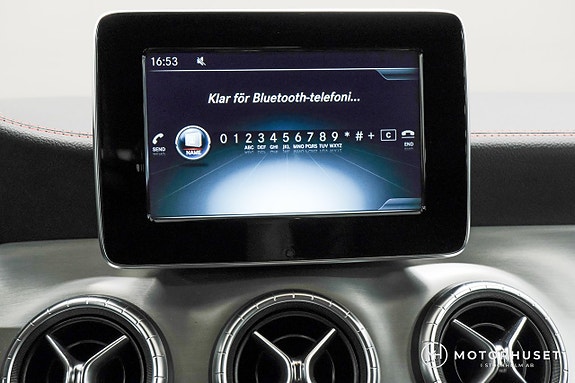Mercedes-Benz CLA200 13 of 23