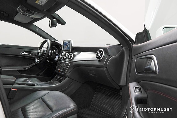Mercedes-Benz CLA200 9 of 23