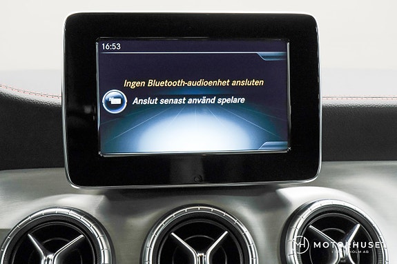 Mercedes-Benz CLA200 12 of 23
