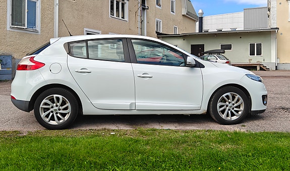 Renault Megane III 3 of 5