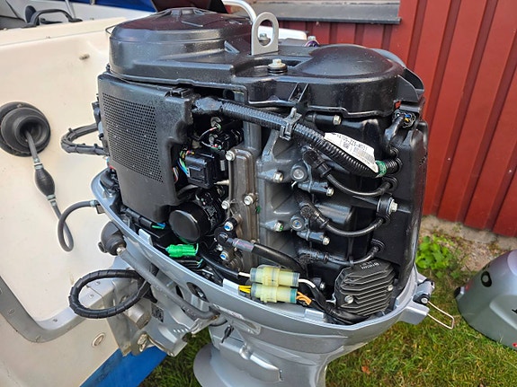 Ryds 520ST med nästan ny Honda BF50 samt trailer 9 of 12