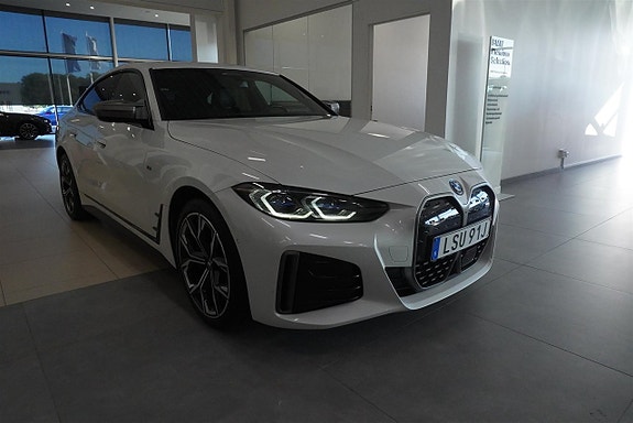 BMW i4 4 of 11