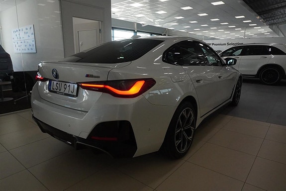BMW i4 5 of 11